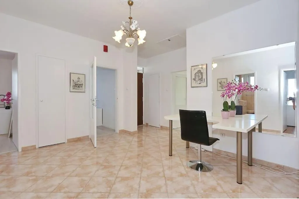 Apartamento Green Oasis Zadar With Jacuzzi Croacia