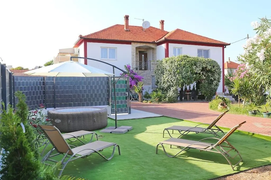 Green Oasis Zadar With Jacuzzi